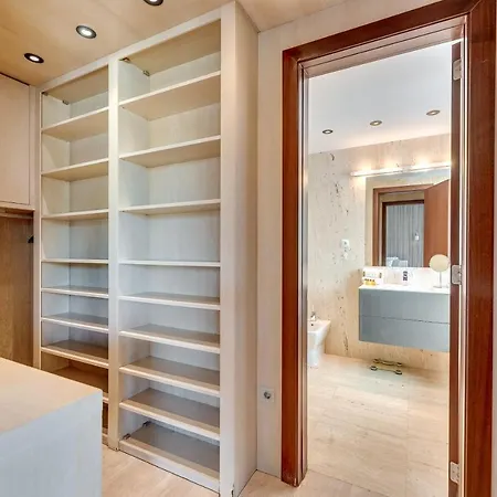 Apartment Vacation I Private Heated Swimming Pool, Walking Distance To Puerto Banus, Security 24-7, Bbq, Wifi