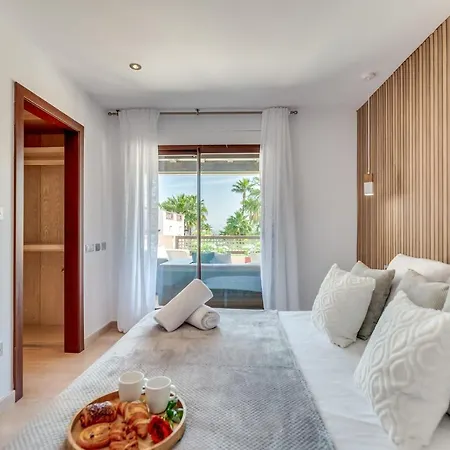 Vacation Marbella: Private Heated Pool Retreat Near Puerto Banus Apartment *