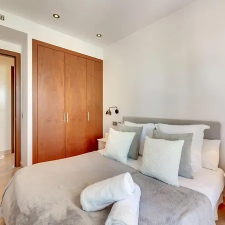 Apartment Vacation Marbella: Private Heated Pool Retreat Near Puerto Banus *