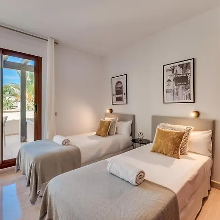 Vacation Marbella: Private Heated Pool Retreat Near Puerto Banus