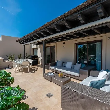 Vacation Marbella: Private Heated Pool Retreat Near Puerto Banus