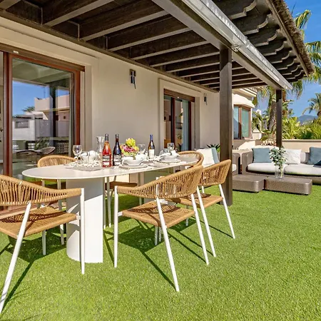 Vacation I Private Heated Swimming Pool, Walking Distance To Puerto Banus, Security 24-7, Bbq, Pool Table, Wifi *