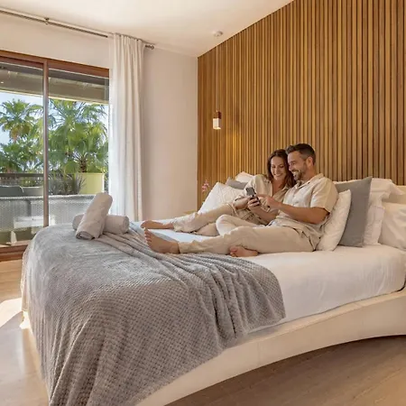 Vacation I Private Heated Swimming Pool, Walking Distance To Puerto Banus, Security 24-7, Bbq, Wifi アパート マルベーリャ