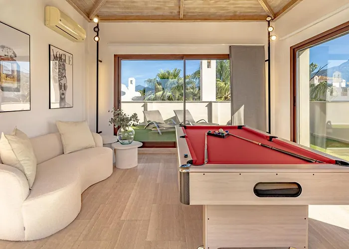 Vacation I Private Heated Swimming Pool, Walking Distance To Puerto Banus, Security 24-7, Bbq, Wifi *