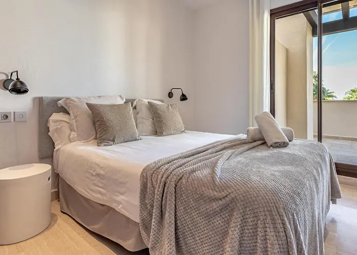 アパート Vacation I Private Heated Swimming Pool, Walking Distance To Puerto Banus, Security 24-7, Bbq, Wifi