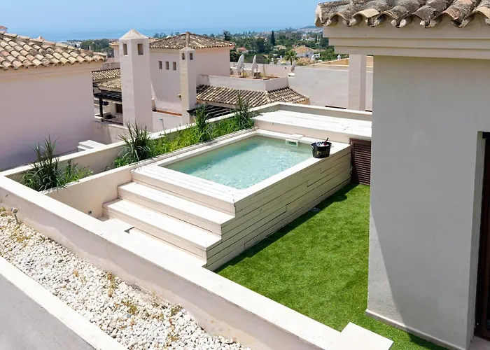 アパート Vacation I Private Heated Swimming Pool, Walking Distance To Puerto Banus, Security 24-7, Bbq, Wifi マルベーリャ