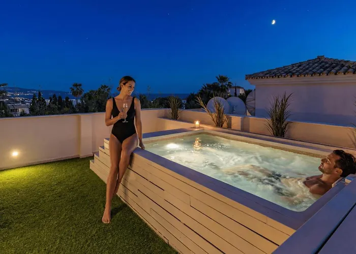 アパート Vacation I Private Heated Swimming Pool, Walking Distance To Puerto Banus, Security 24-7, Bbq, Wifi *